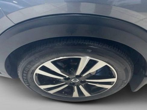 Used 2020 Nissan Kicks SR w/ SR Premium Package FWD image 7