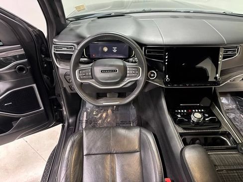 Used 2022 Jeep Wagoneer Series II w/ Convenience Group I AWD/4WD image 19