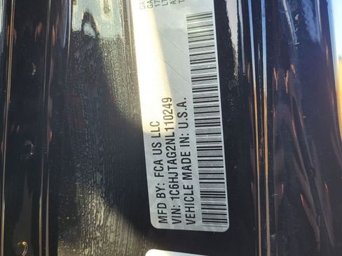 Used 2022 Jeep Gladiator Sport AWD/4WD image 16
