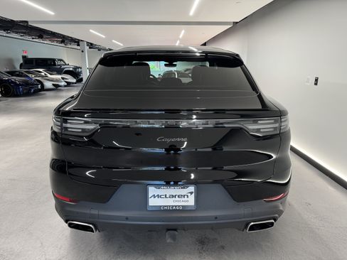 Used 2022 Porsche Cayenne Coupe AWD/4WD image 4