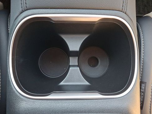 Certified 2025 Subaru Outback Limited image 23