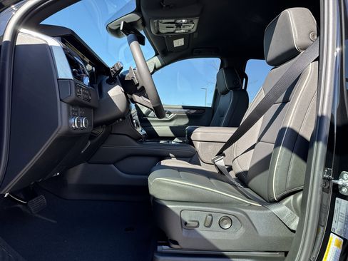 New 2026 GMC Yukon Elevation image 16