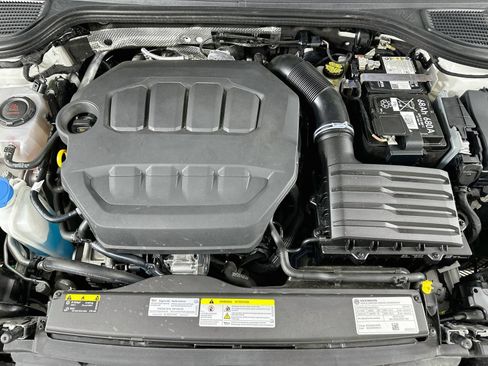 Used 2024 Volkswagen Golf R AWD/4WD image 14