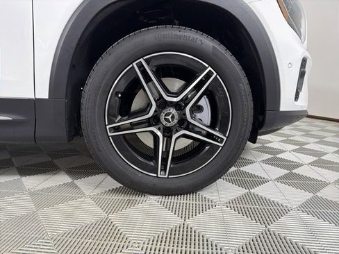 New 2026 Mercedes-Benz GLB 250 4MATIC image 9