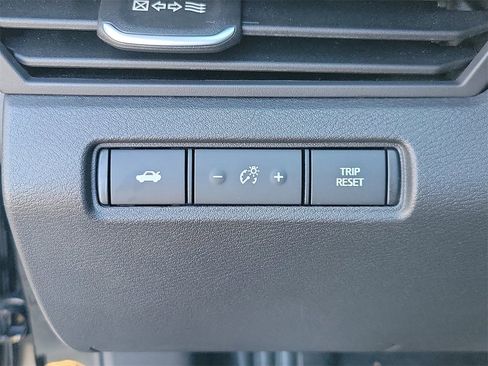 Used 2025 Nissan Altima 2.5 SR image 30