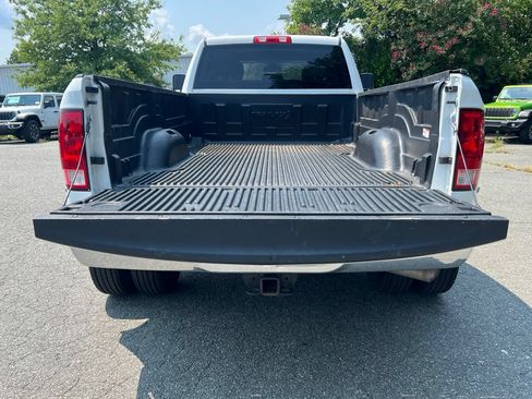 Used 2018 RAM 3500 Tradesman w/ Chrome Appearance Group AWD/4WD image 5