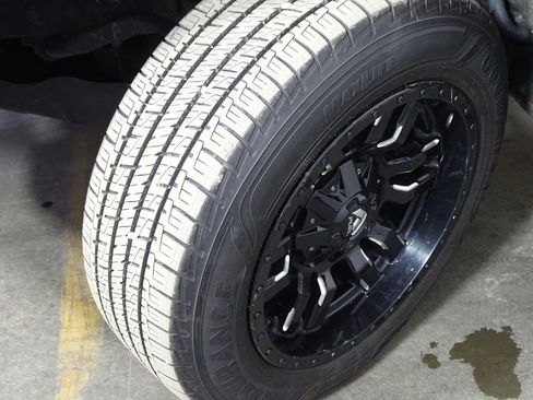 Used 2019 Toyota Tacoma SR5 image 34