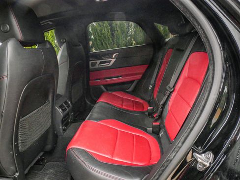 Used 2018 Jaguar XF R-Sport image 8