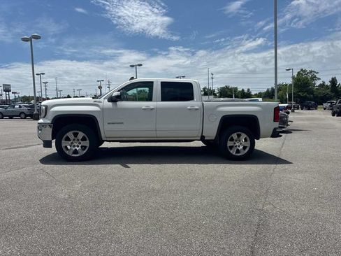 Used 2017 GMC Sierra 1500 SLE w/ SLE Value Package AWD/4WD image 7