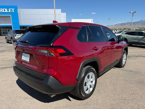 Used 2025 Toyota RAV4 LE AWD/4WD image 5