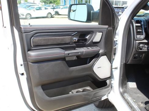 New 2026 RAM 1500 Laramie AWD/4WD image 17