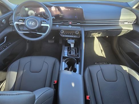 New 2026 Hyundai Elantra Limited image 25