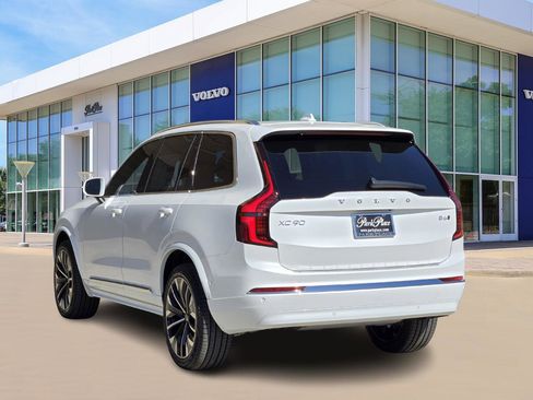 New 2026 Volvo XC90 B6 Plus w/ Protection Package Premier image 4