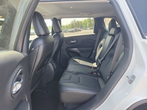 Certified 2020 Jeep Cherokee Limited image 10