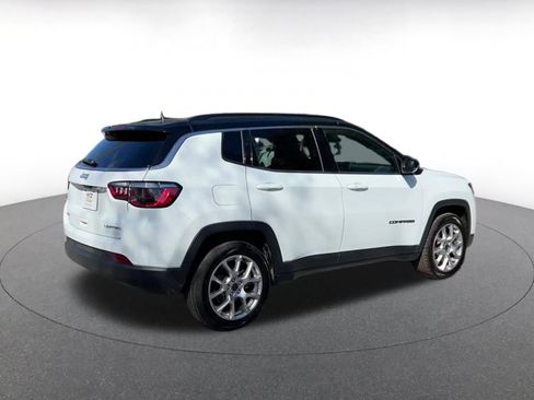 Used 2025 Jeep Compass Limited image 15