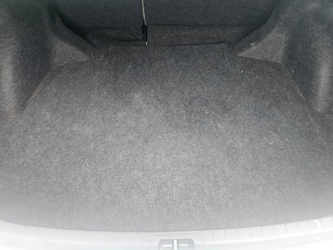Used 2015 Toyota Corolla LE FWD image 19
