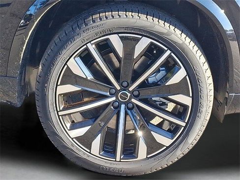 New 2026 Volvo XC90 T8 Plus image 5