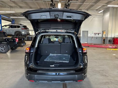 Certified 2026 Nissan Rogue SV AWD/4WD image 15