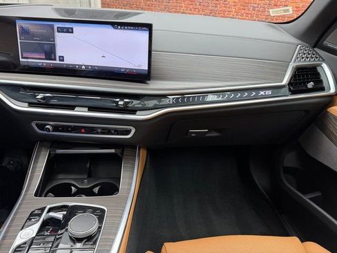 Used 2026 BMW X5 xDrive40i w/ Climate Comfort Package image 17