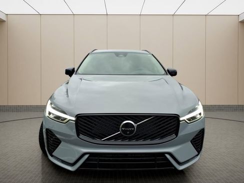 New 2026 Volvo XC60 B5 Ultra w/ Protection Package Premier AWD/4WD image 4