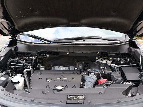 Used 2024 Mitsubishi Outlander Sport SE AWD/4WD image 16