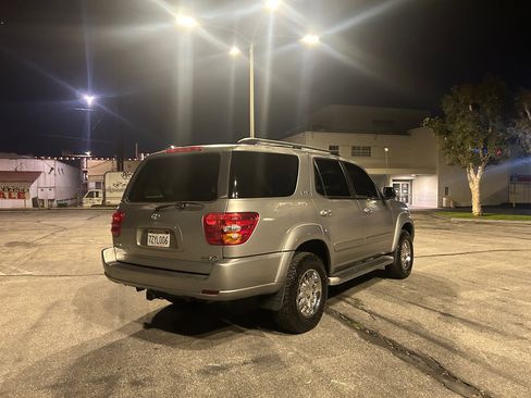 Used 2001 Toyota Sequoia SR5 image 21