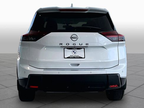 Used 2026 Nissan Rogue SV FWD image 4