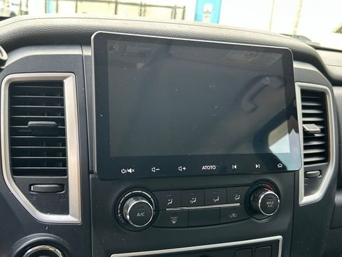 Used 2016 Nissan Titan S image 21