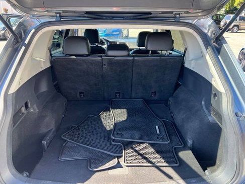 Used 2020 Volkswagen Tiguan SE AWD/4WD image 9