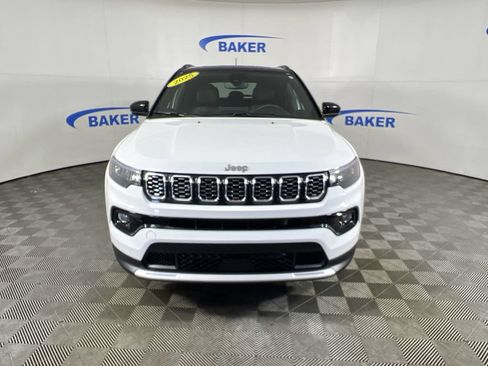 Used 2025 Jeep Compass Limited w/ Sun & Sound Group AWD/4WD image 3