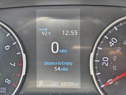 Used 2021 Toyota RAV4 XLE Premium FWD image 10
