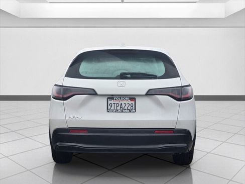 Certified 2025 Honda HR-V LX image 5