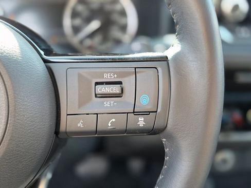 Used 2023 Nissan Rogue SL FWD image 28