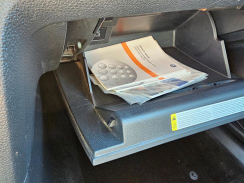 Used 2015 Volkswagen Passat TDI SE image 45