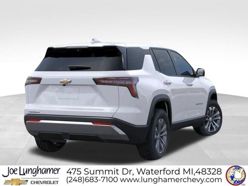 New 2026 Chevrolet Equinox LT w/ Safety and Technology Package FWD image 4