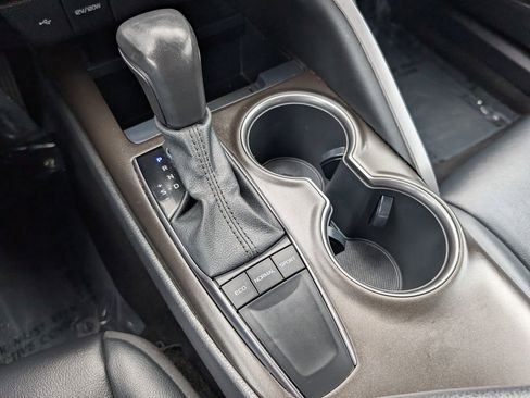 Used 2023 Toyota Camry SE FWD image 19