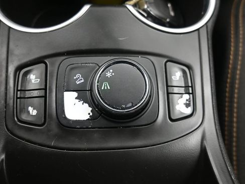 Used 2020 GMC Terrain SLE w/ Driver Convenience Package image 22