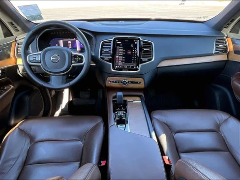 Used 2023 Volvo XC90 T8 Plus image 18
