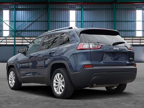 Used 2020 Jeep Cherokee Latitude w/ Cold Weather Group image 3