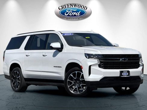 Used 2021 Chevrolet Suburban RST w/ Rear Media and Nav Package AWD/4WD image 2