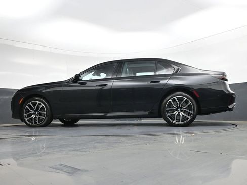 Used 2024 BMW 760i xDrive image 35
