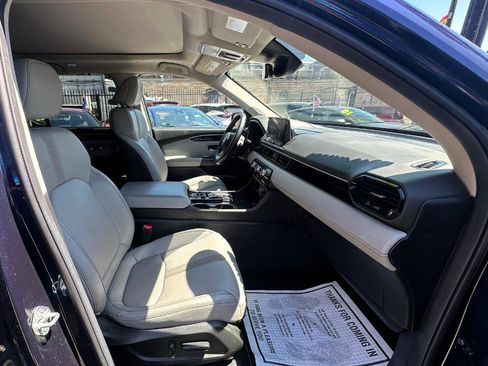 Used 2025 Honda Pilot Touring image 24