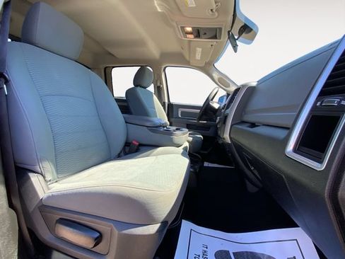 Used 2019 RAM 1500 Classic SLT AWD/4WD image 15