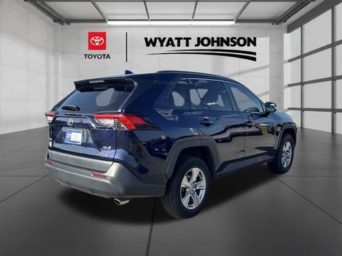Used 2023 Toyota RAV4 XLE w/ Convenience Package FWD image 5