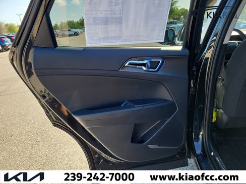 New 2026 Kia Sportage LX FWD image 14