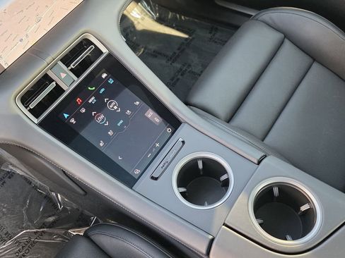 New 2025 Porsche Taycan image 22