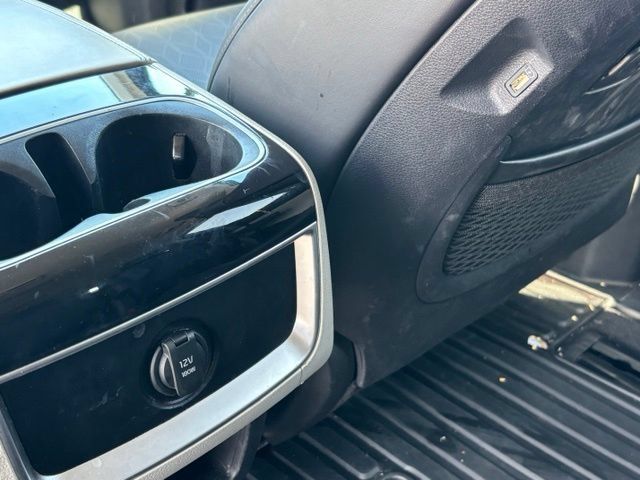 Used 2024 Kia Carnival EX FWD image 35