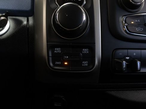 Used 2018 RAM 1500 Big Horn AWD/4WD image 36