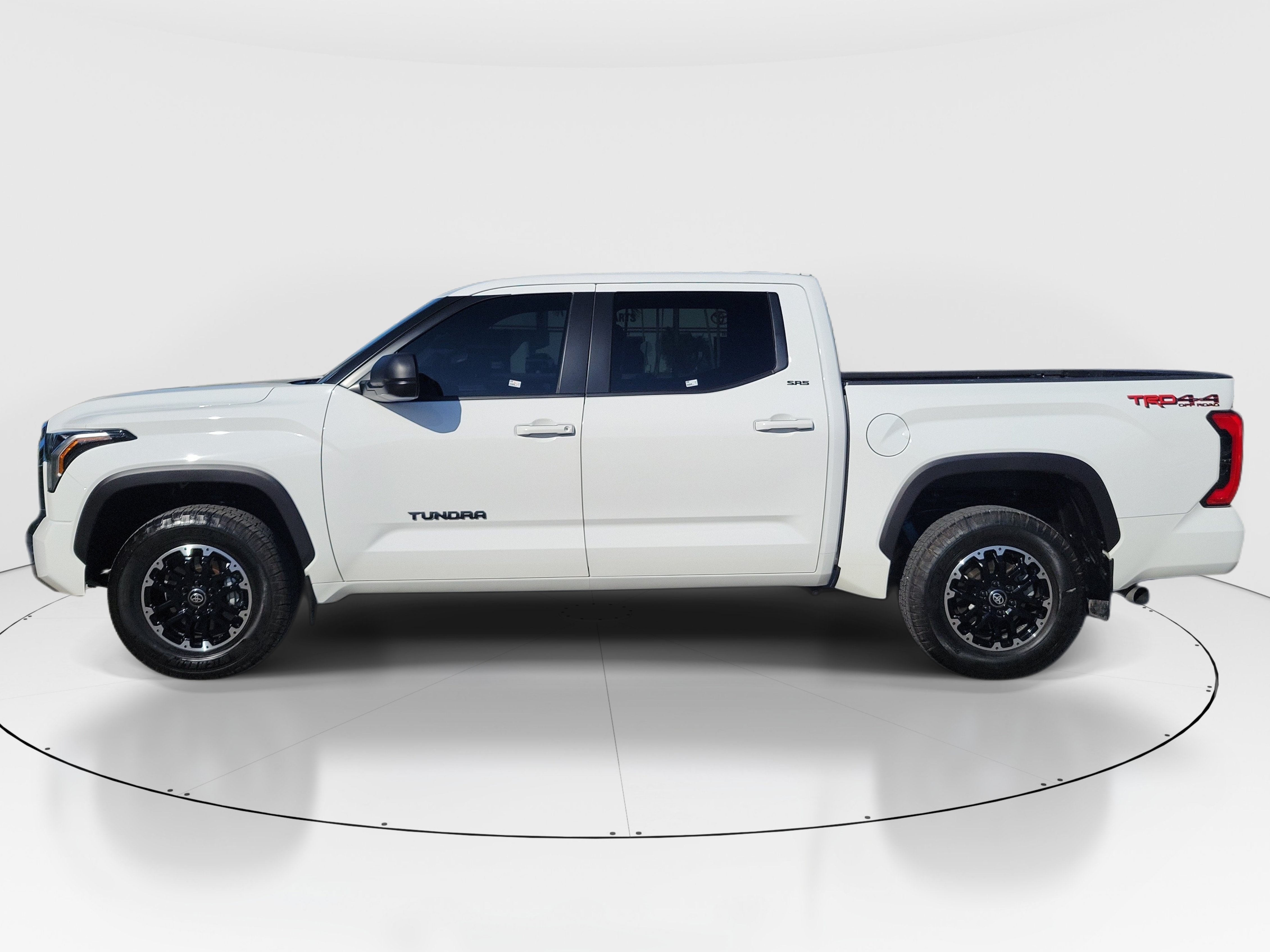 Used 2026 Toyota Tundra SR5 w/ TRD Off-Road Package AWD/4WD image 4
