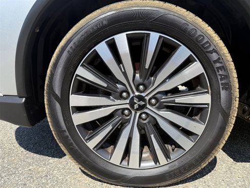 Used 2020 Mitsubishi Outlander FWD image 38